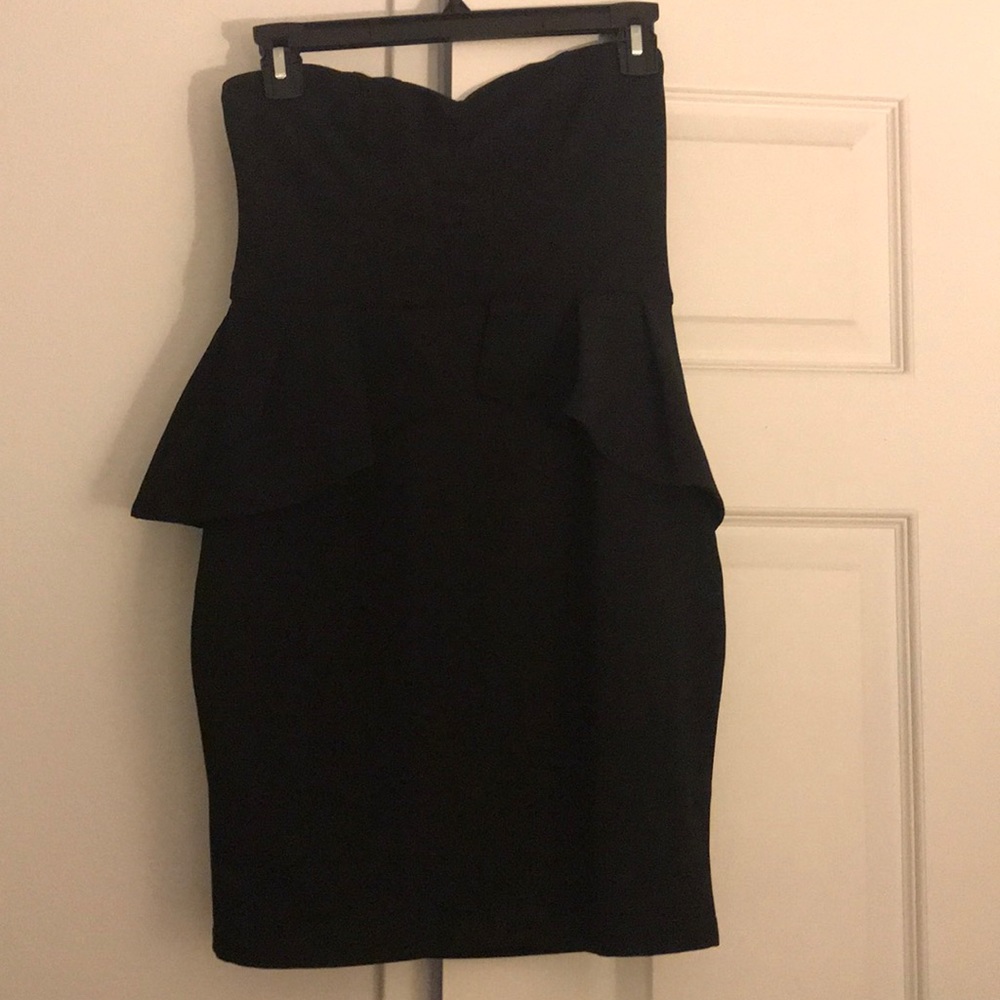 Forever 21 black strapless dress